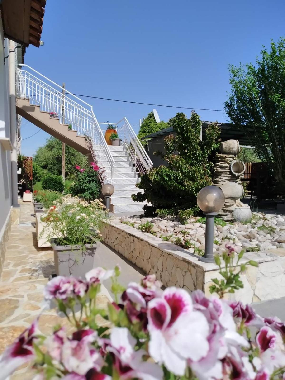 Trousas Apartments Рода Екстер'єр фото